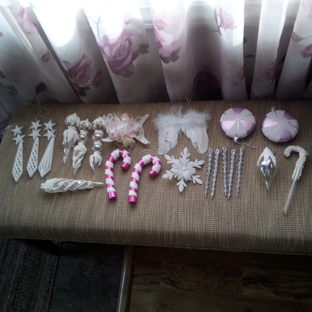 Elegant Holiday Victorian Ornament Set with Pink and White Accents